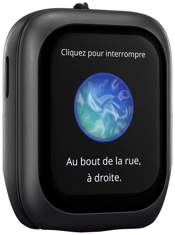 Boîtier ZNP 04 : la réponse traduite en français, « Au bout de la rue, à droite. »